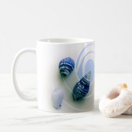 Drie blauwe zeeschelpen koffie-mok koffiemok