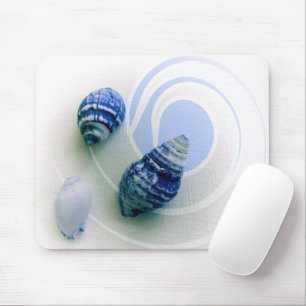 Drie blauwe zeeschelpen muismat