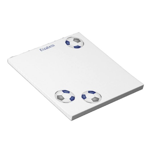 Drie blauwgrijze voetballen gepersonaliseerd notitieblok (Schuin)