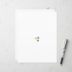 Drie bloemetjes met groene en oranje bloemblaadjes