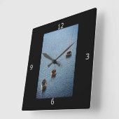 Drie boten op het water vierkante klok (Hoek)