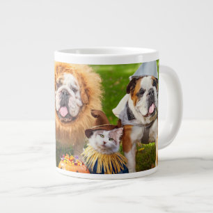 Drie Bulldogs in verkleedpartij Grote Koffiekop