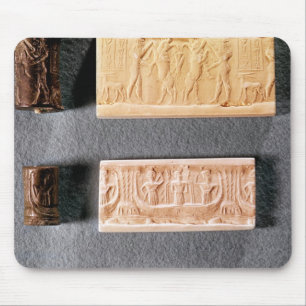 Drie cilinderzegels met indrukking muismat