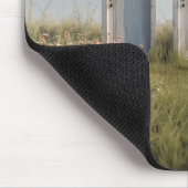 Drie deuren staan op het veld van de wilde bloemen muismat (Hoek)