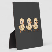 Drie eendjes lopen in een rij – Schattig Fotoplaat (Zijkant)