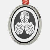 Drie eikenbladeren(1) in cirkel metalen ornament (Links)