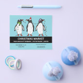 drie feestelijke pinguïns op de markt voor blauw - flyer (Enkel)