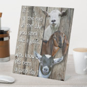 Drie geiteportrettengedicht reclamebord met voetstuk (Insitu)