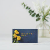 Drie gele rozen op een donkerblauwe achtergrond visitekaartje (Staand voorkant)
