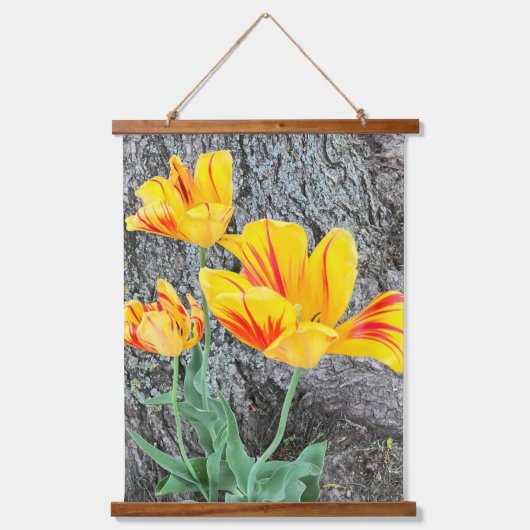 Drie gele Tulpen Sequel / Hangend Wandkleed (Voorkant)