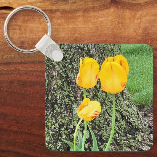 Drie gele tulpen / sleutelhanger (Voorkant)