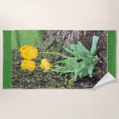 Drie gele tulpen / strandlaken (Voorkant)