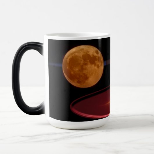 Drie gevarieerde maan magische mok (Links)