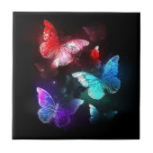 Drie gloeiende vlinders op een nachtachtergrond tegeltje (Voorkant)