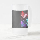 Drie gloeiende vlinders op nachtrust matglas bierpul (Voorkant rechts)