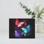 Drie gloeiende vlinders op nachtrustrondergrond feestdagenkaart (Staand voorkant)