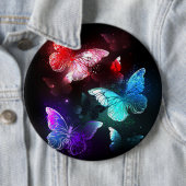 Drie gloeiende vlinders op nachtrustrondergrond ronde button 6,0 cm (In situ)