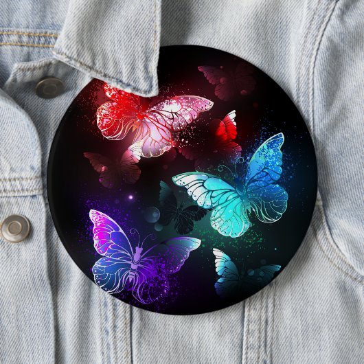 Drie gloeiende vlinders op nachtrustrondergrond ronde button 6,0 cm (In situ)