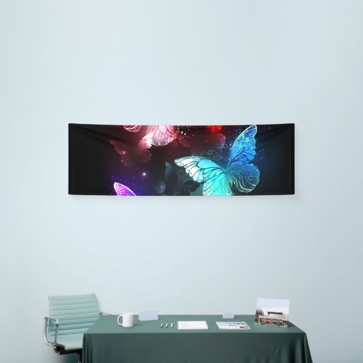 Drie gloeiende vlinders op nachtrustrondergrond spandoek (Beurs)