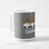 Drie gnomen met leopard Pset Gnome Kerstmis Koffiemok (Voorkant links)