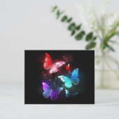 Drie golvende Butterflies op nachtachtergrond Aankondiging (Staand voorkant)