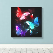Drie golvende Butterflies op nachtachtergrond Canvas Afdruk (Insitu (Houten vloer))