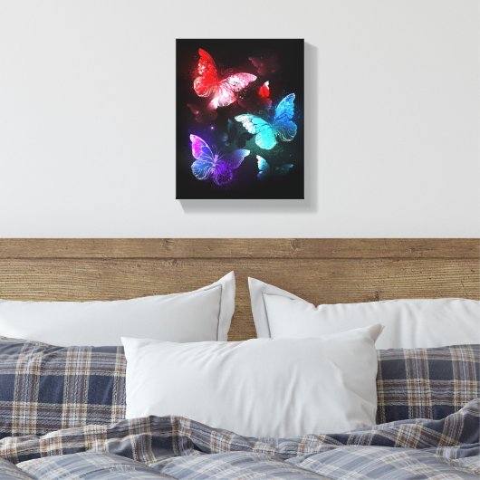 Drie golvende Butterflies op nachtachtergrond Canvas Afdruk (Insitu (Slaapkamer))
