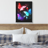 Drie golvende Butterflies op nachtachtergrond Canvas Afdruk (Insitu (Slaapkamer))