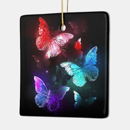 Drie golvende Butterflies op nachtachtergrond Keramisch Ornament (Links)