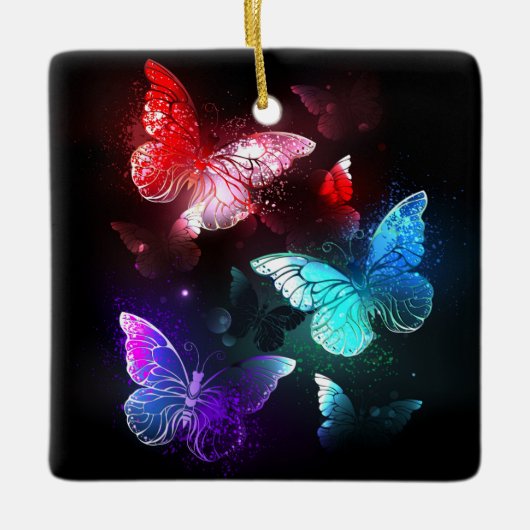 Drie golvende Butterflies op nachtachtergrond Keramisch Ornament (Voorkant)