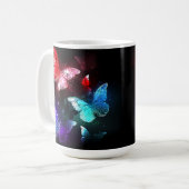 Drie golvende Butterflies op nachtachtergrond Koffiemok (Voorkant links)