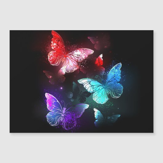 Drie golvende Butterflies op nachtachtergrond Magnetische Uitnodiging (Voorkant)