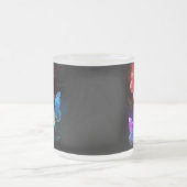 Drie golvende Butterflies op nachtachtergrond Matglas Koffiemok (Center)