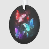 Drie golvende Butterflies op nachtachtergrond Ornament (voorkant)