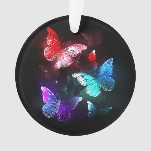 Drie golvende Butterflies op nachtachtergrond Ornament (voorkant)