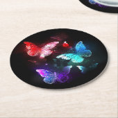 Drie golvende Butterflies op nachtachtergrond Ronde Kartonnen Onderzetter (Gebogen)