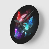 Drie golvende Butterflies op nachtachtergrond Ronde Klok (Hoek)