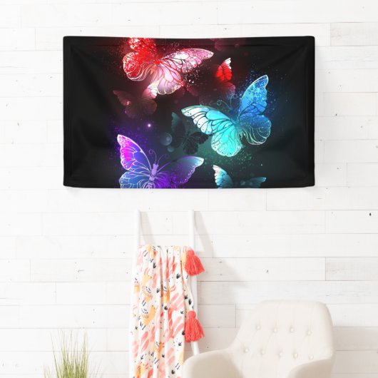 Drie golvende Butterflies op nachtachtergrond Spandoek (Insitu)