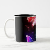 Drie golvende Butterflies op nachtachtergrond Tweekleurige Koffiemok (Links)