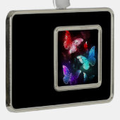 Drie golvende Butterflies op nachtachtergrond Verzilverd Omlijst Ornament (Rechts)