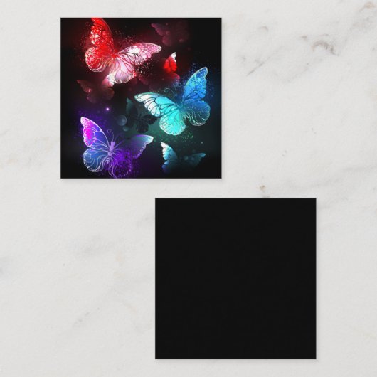 Drie golvende Butterflies op nachtachtergrond Vierkante Visitekaartje (Voorkant / Achterkant)