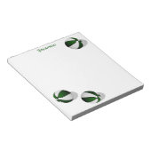 Drie groene witte basketballen aangepaste naam notitieblok (Schuin)