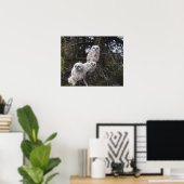 Drie grote kippen met een hoornvlieg (Bubo Virgini Poster (Thuiskantoor)