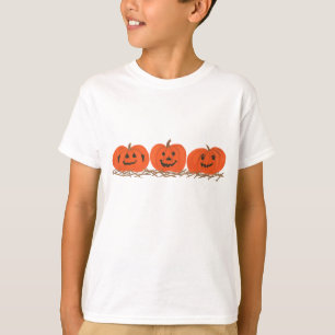 Drie Happy Halloween Pumpkins Zitting in stro T-shirt