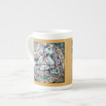Drie Hares Rabbit Vier Seasons Gold Whimsical Porselein Kop<br><div class="desc">Een prachtig en ingewikkeld ontwerp, oorspronkelijk met de hand geschilderd en geglazuurd op keramische tegels, toont een traditioneel motief: drie konijnen of hazen die slechts drie oren delen en elkaar achtervolgen in een cirkel. Elk van de vier hoeken heeft bloemen en vegetatie in een van de vier seizoenen - lente,...</div>