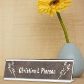 Drie Heksen in Alle Wit Vliegen op Brooms Browns Bureau Naambordje