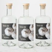 Drie hele handschoenen Witte knoflookfles Etiket (Flessen)