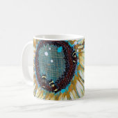 Drie hommels op een zonnebloem koffiemok (Voorkant links)