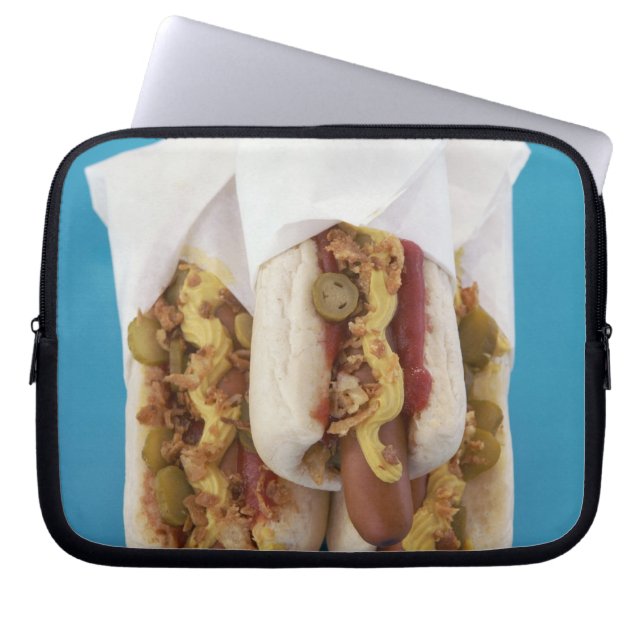 Drie hotdogs in bundels laptop sleeve (Voorkant)
