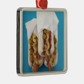 Drie hotdogs in bundels metalen ornament (Rechts)